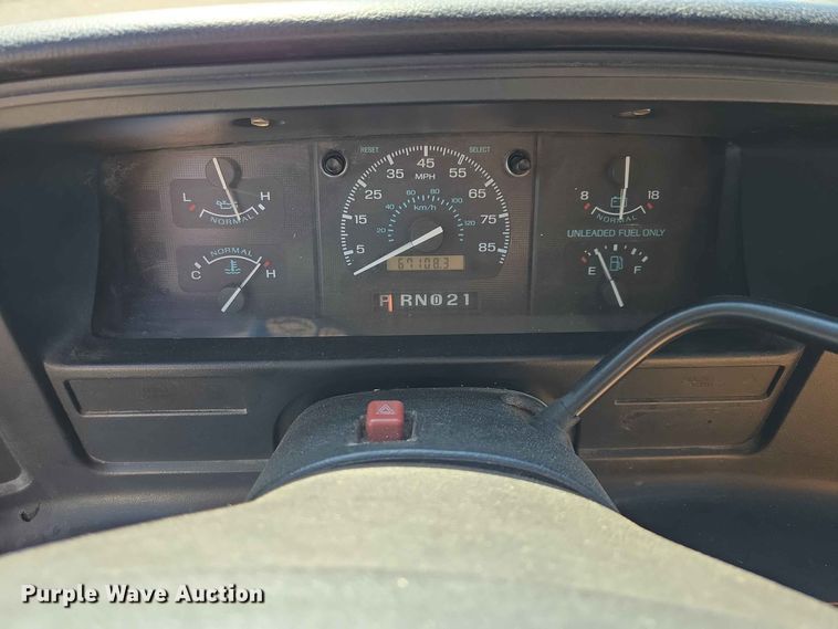 image for item ER1773 1995 Ford E250 van