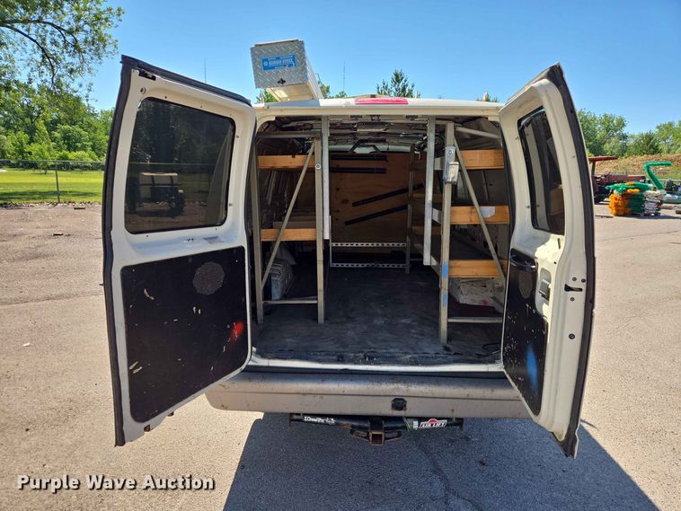 image for item ER1773 1995 Ford E250 van