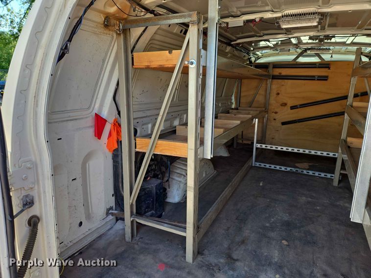 image for item ER1773 1995 Ford E250 van