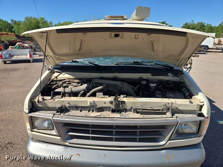 image for item ER1773 1995 Ford E250 van