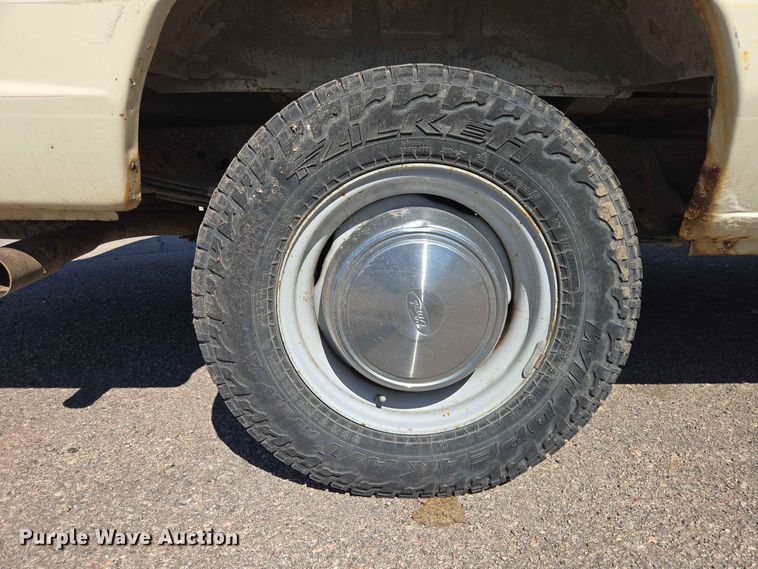 image for item ER1773 1995 Ford E250 van