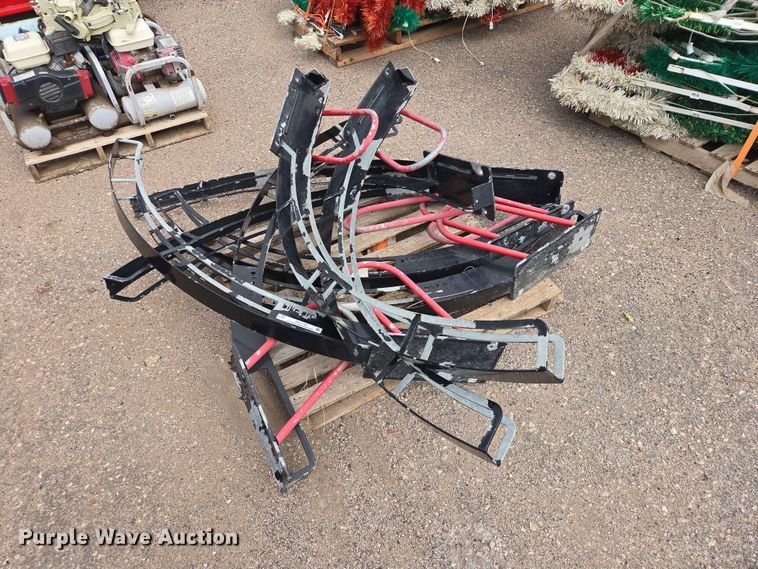 (8) Bike Arc bikes rakes