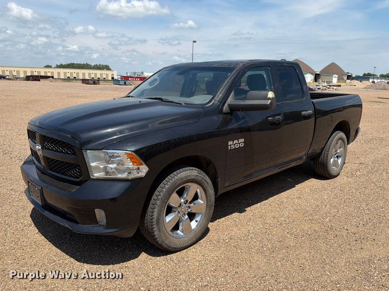 image for item ER1823 2018 RAM 1500 Ext. Cab pickup truck