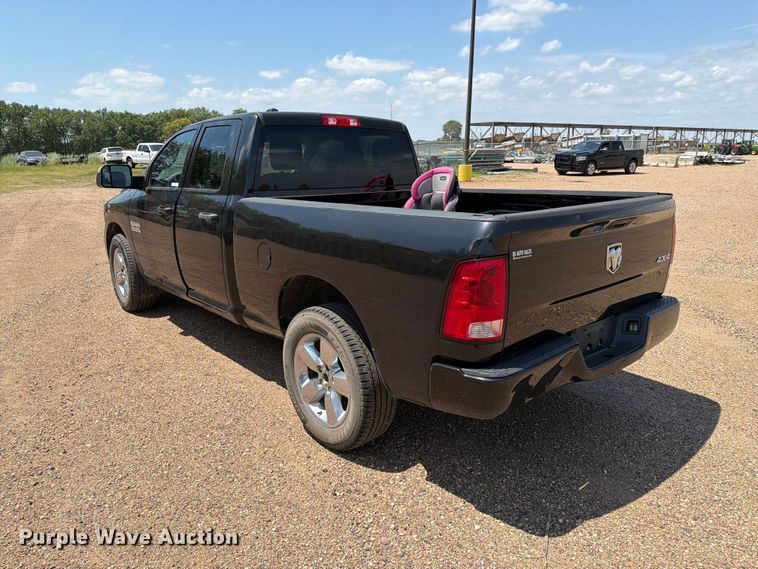 image for item ER1823 2018 RAM 1500 Ext. Cab pickup truck