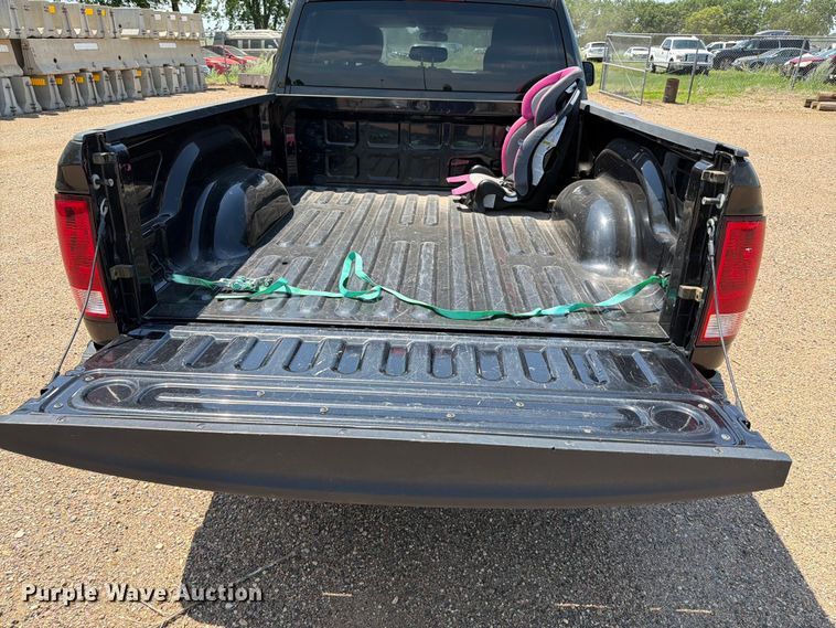 image for item ER1823 2018 RAM 1500 Ext. Cab pickup truck