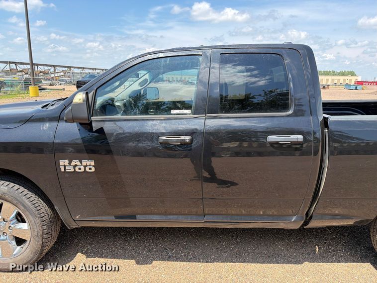 image for item ER1823 2018 RAM 1500 Ext. Cab pickup truck