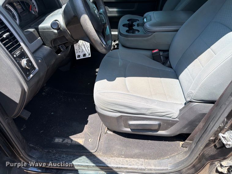 image for item ER1823 2018 RAM 1500 Ext. Cab pickup truck