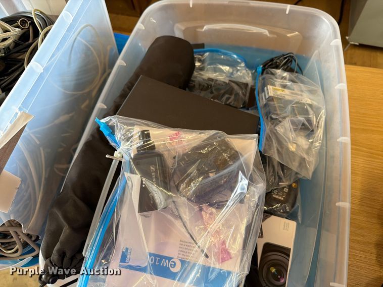 image for item ER1832 Panasonic AG-AC90APJ camera