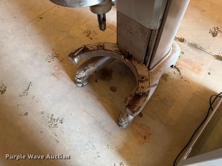 image for item ER1849 Hobart L-800 mixer