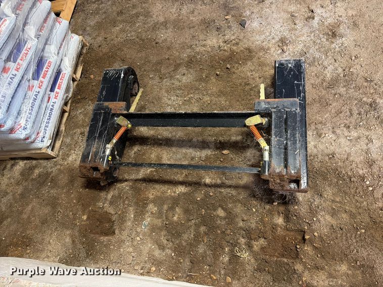 image for item ER1856 MDS Volvo L-70 Uni-Tach wheel loader adaptor