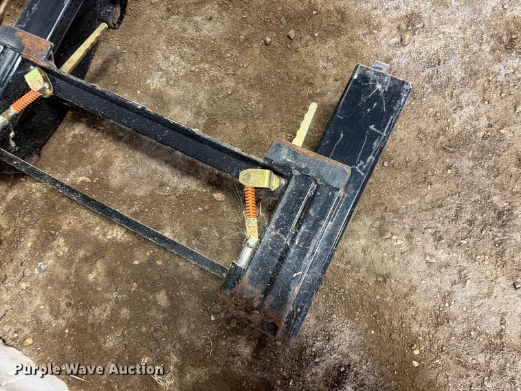 image for item ER1856 MDS Volvo L-70 Uni-Tach wheel loader adaptor