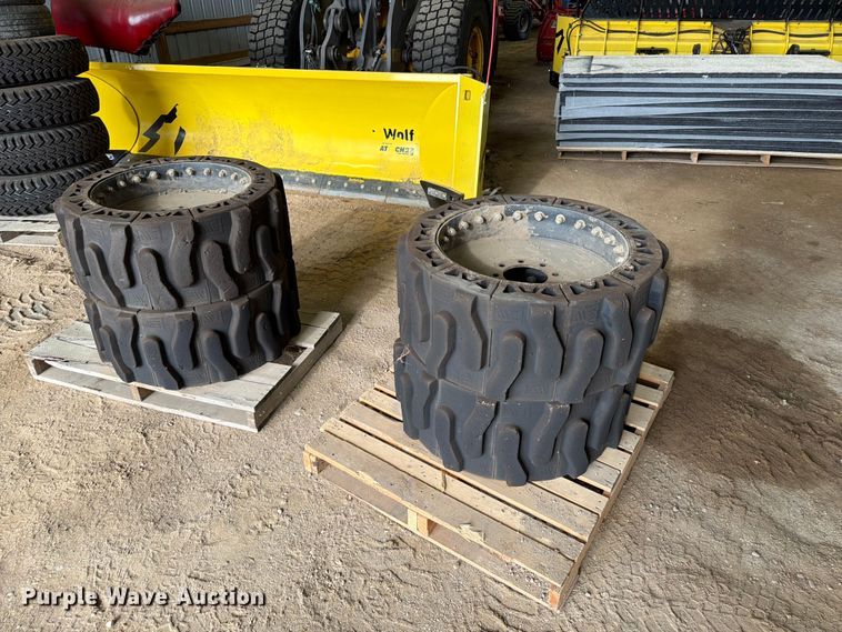 Evolution Wheel 14x17.5 skid steer tires