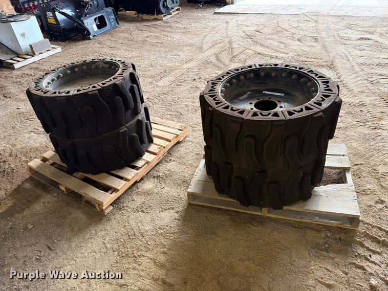 image for item ER1857 Evolution Wheel 14x17.5 skid steer tires