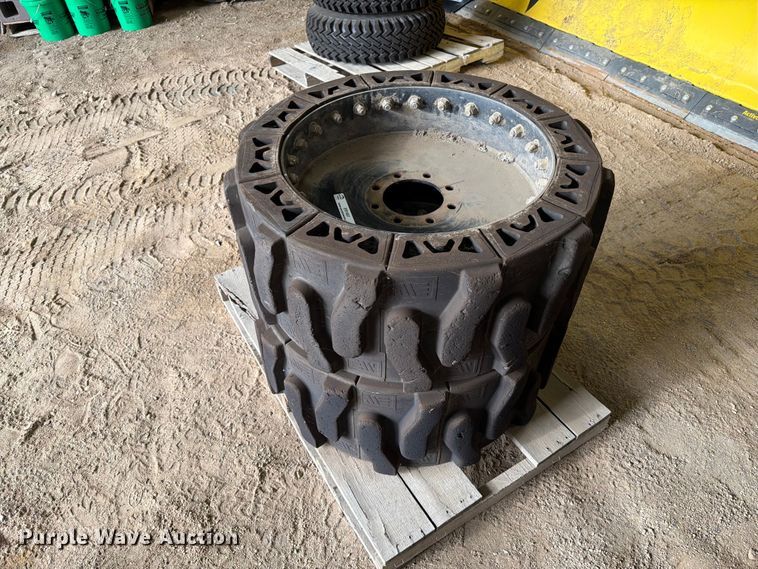 image for item ER1857 Evolution Wheel 14x17.5 skid steer tires