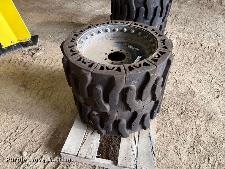 image for item ER1857 Evolution Wheel 14x17.5 skid steer tires