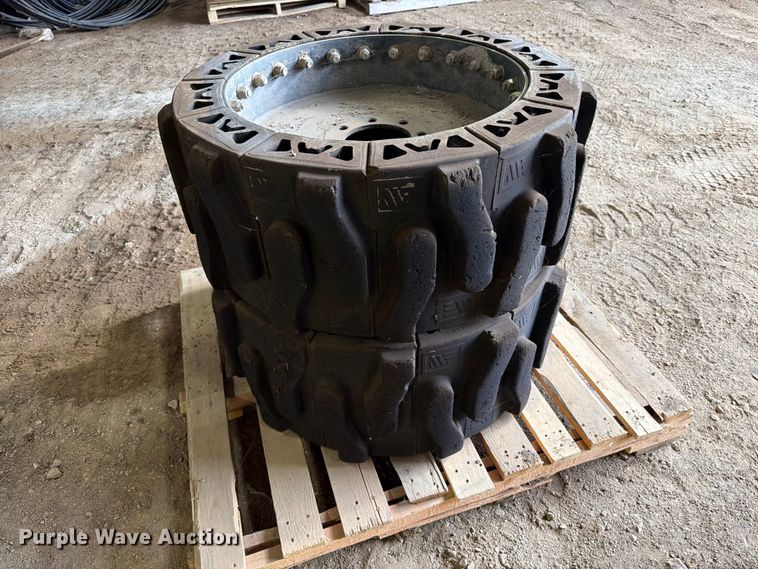 image for item ER1857 Evolution Wheel 14x17.5 skid steer tires