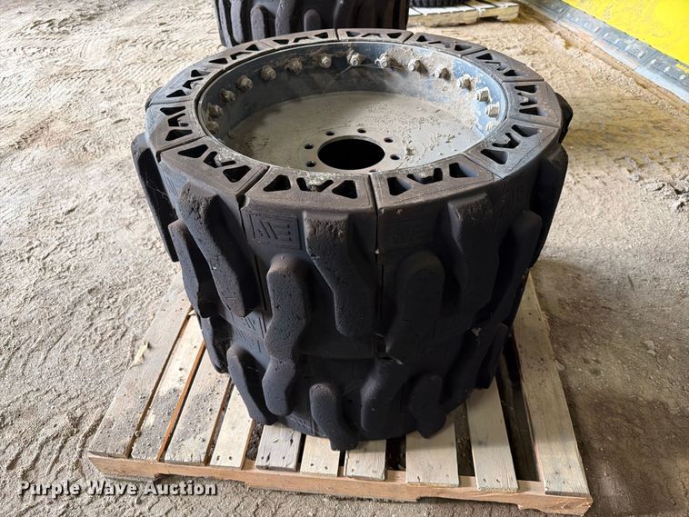image for item ER1857 Evolution Wheel 14x17.5 skid steer tires