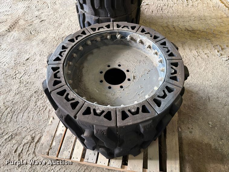 image for item ER1857 Evolution Wheel 14x17.5 skid steer tires