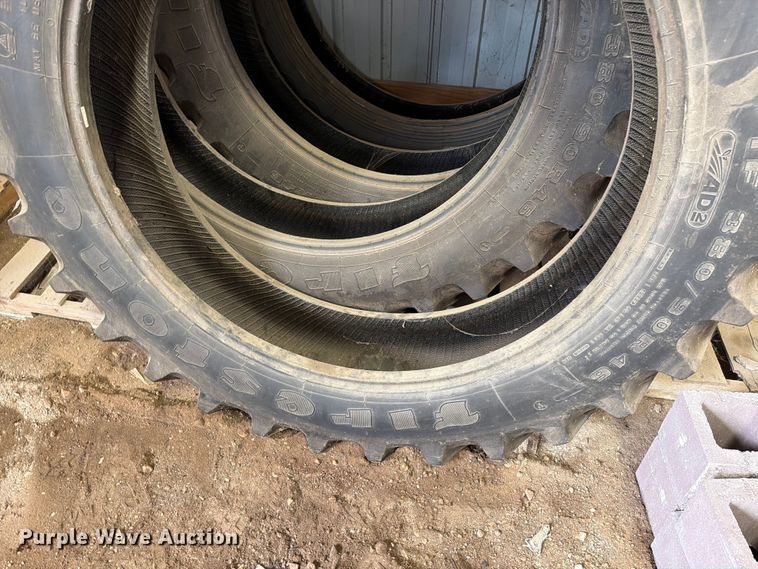 image for item ER1858 Firestone Radial 9000 tires