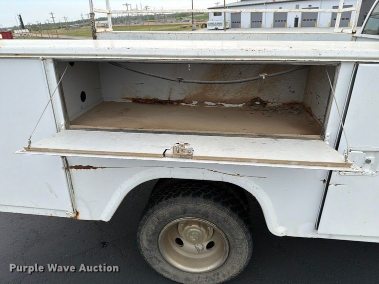 image for item ER1860 1999 Dodge Ram 3500 utility bed pickup truck