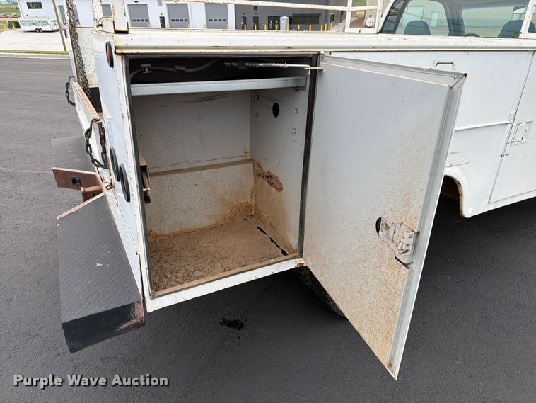 image for item ER1860 1999 Dodge Ram 3500 utility bed pickup truck