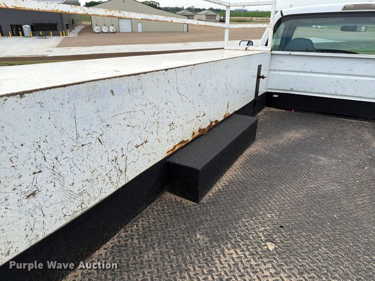 image for item ER1860 1999 Dodge Ram 3500 utility bed pickup truck
