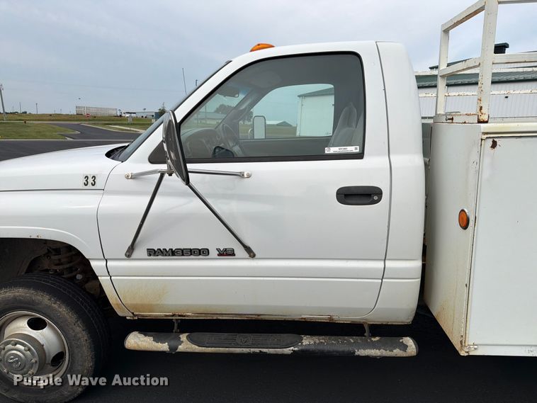 image for item ER1860 1999 Dodge Ram 3500 utility bed pickup truck