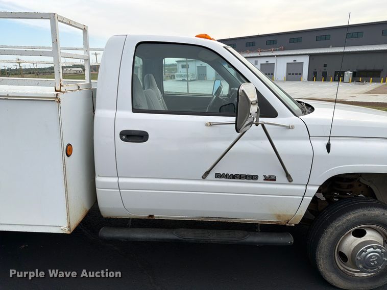 image for item ER1860 1999 Dodge Ram 3500 utility bed pickup truck
