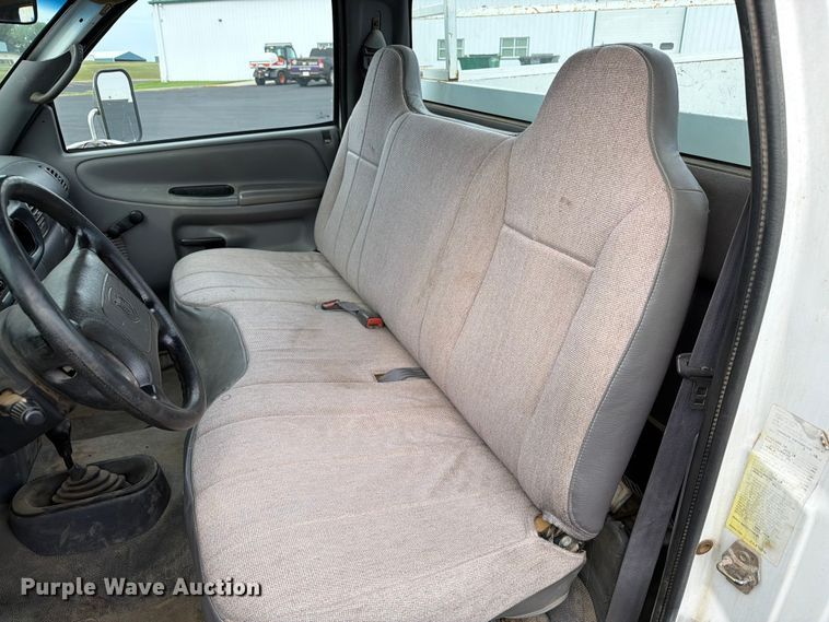 image for item ER1860 1999 Dodge Ram 3500 utility bed pickup truck