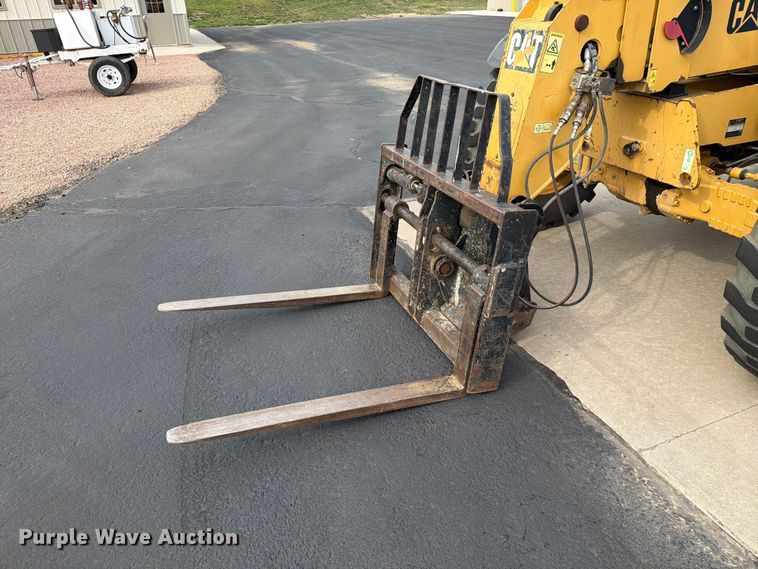 image for item ER1861 2005 Caterpillar TH350B telehandler