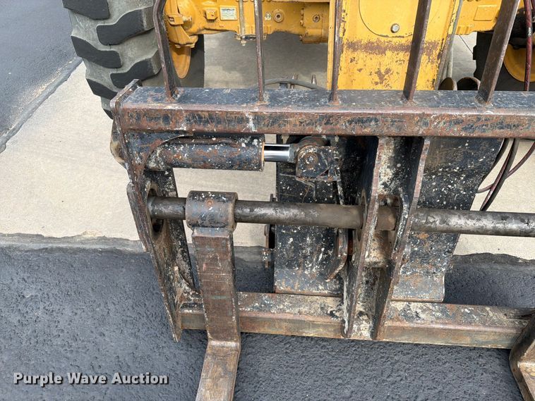 image for item ER1861 2005 Caterpillar TH350B telehandler