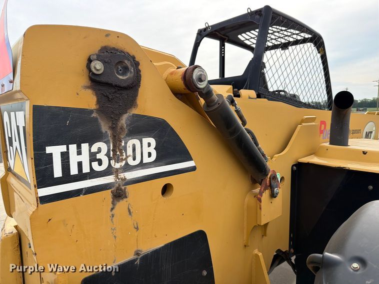 image for item ER1861 2005 Caterpillar TH350B telehandler