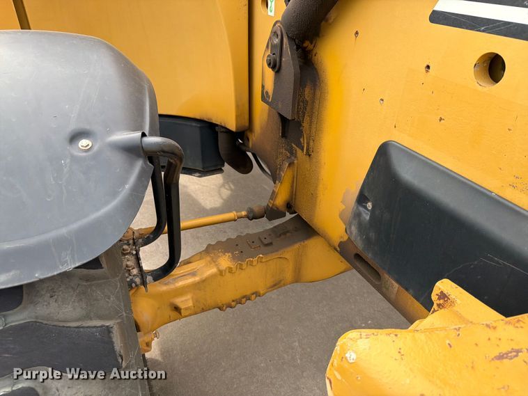 image for item ER1861 2005 Caterpillar TH350B telehandler