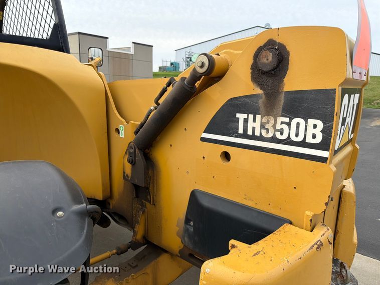 image for item ER1861 2005 Caterpillar TH350B telehandler