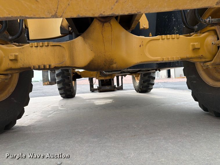 image for item ER1861 2005 Caterpillar TH350B telehandler