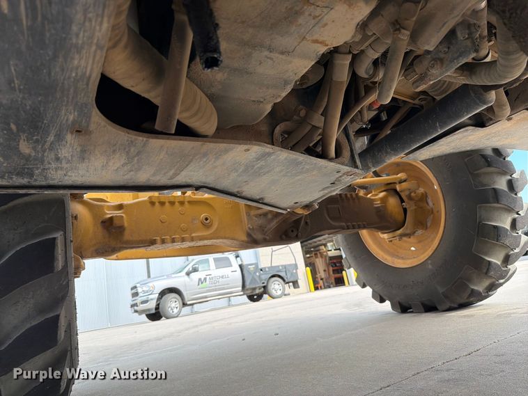 image for item ER1861 2005 Caterpillar TH350B telehandler