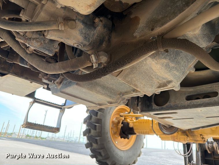 image for item ER1861 2005 Caterpillar TH350B telehandler