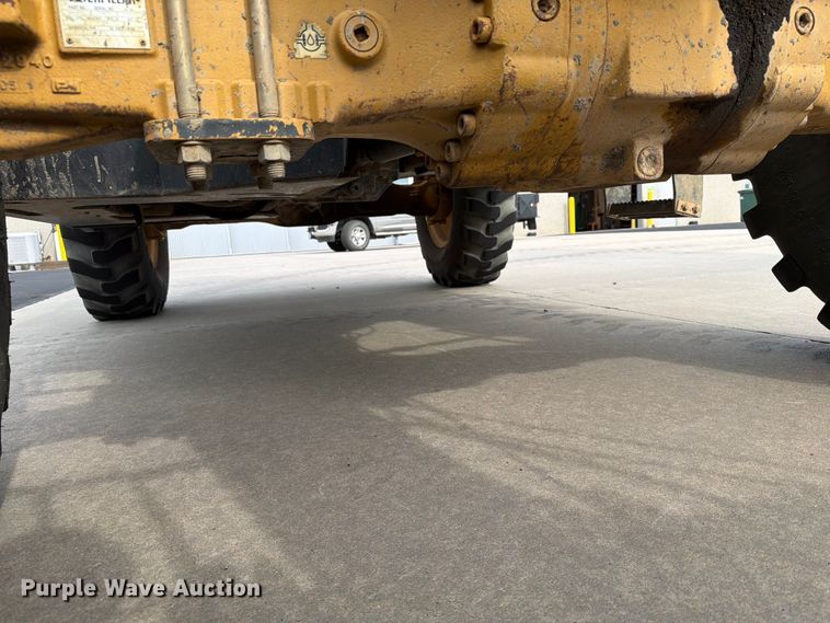 image for item ER1861 2005 Caterpillar TH350B telehandler