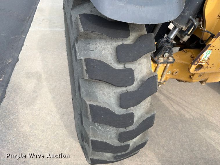 image for item ER1861 2005 Caterpillar TH350B telehandler