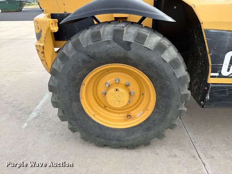 image for item ER1861 2005 Caterpillar TH350B telehandler
