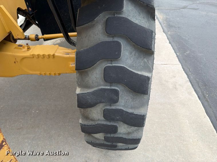 image for item ER1861 2005 Caterpillar TH350B telehandler