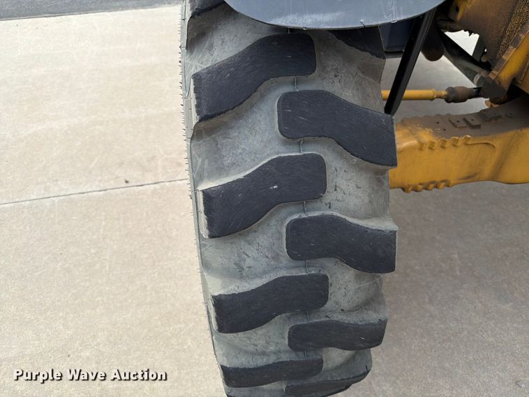 image for item ER1861 2005 Caterpillar TH350B telehandler