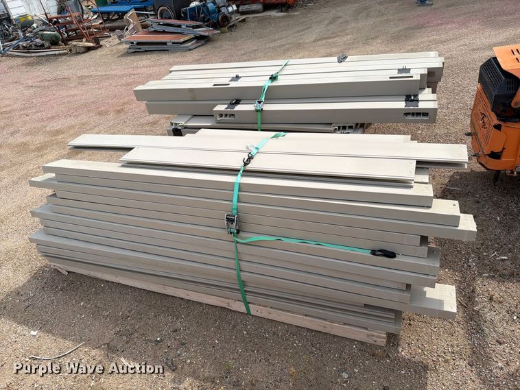 image for item ER1865 Vinyl fence