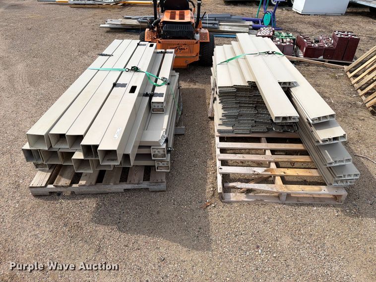 image for item ER1865 Vinyl fence
