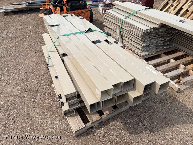 image for item ER1865 Vinyl fence