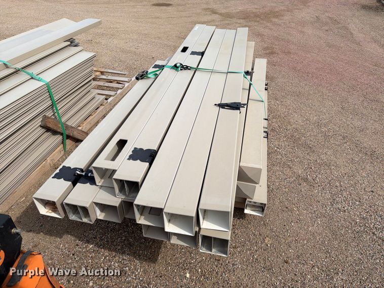 image for item ER1865 Vinyl fence