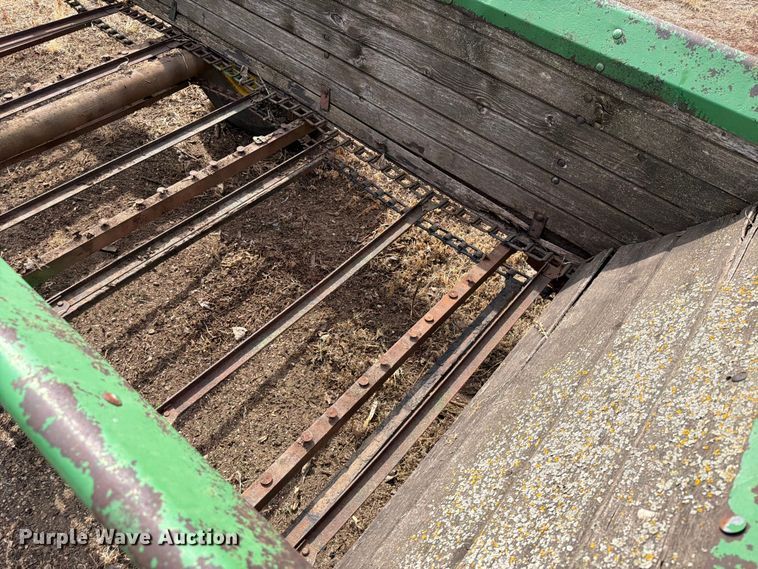 image for item ER1869 John Deere N manure spreader