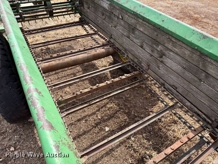 image for item ER1869 John Deere N manure spreader