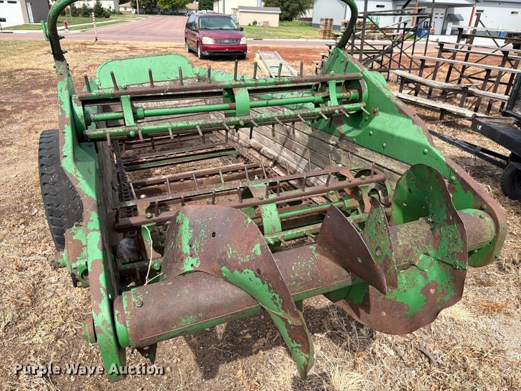 image for item ER1869 John Deere N manure spreader