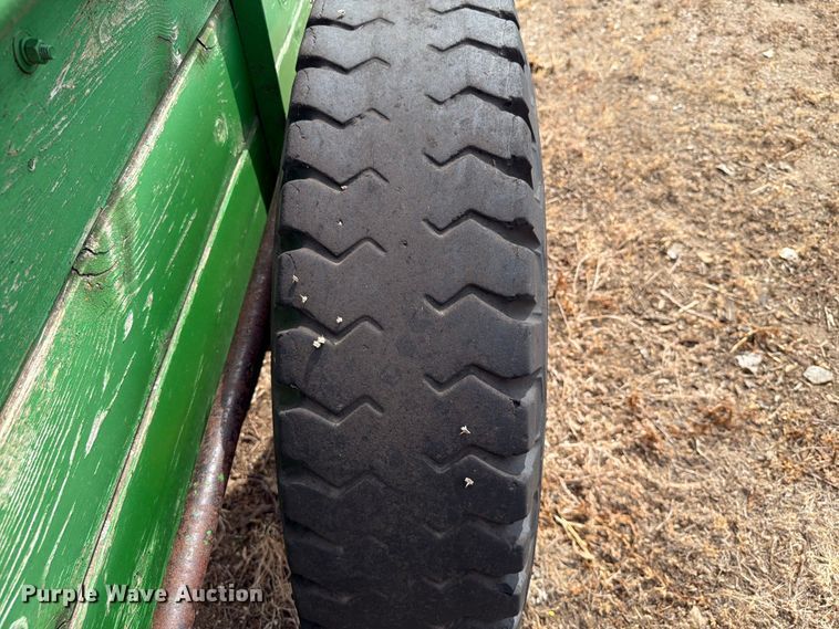 image for item ER1869 John Deere N manure spreader